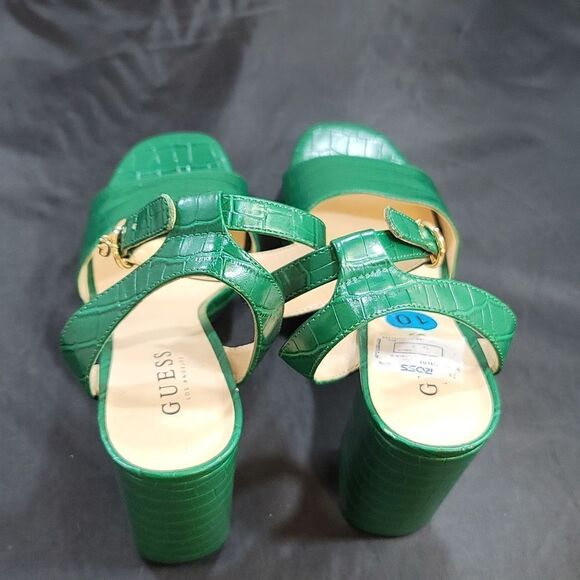 BRAND NEW GUESS WGRESTORE-R CROCODILE EMBOSSED LEATHER PLATFORM SANDALS R3 - Picture 9 of 16